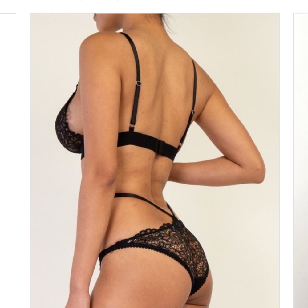 Black lace bra panties lingerie set Nwt